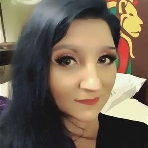 Meet your Posher, Jenny